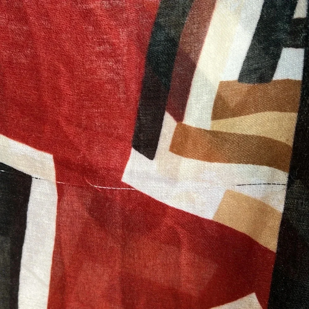 Chico’s Abstract Print Oblong Scarf.‎ 35”x74”
